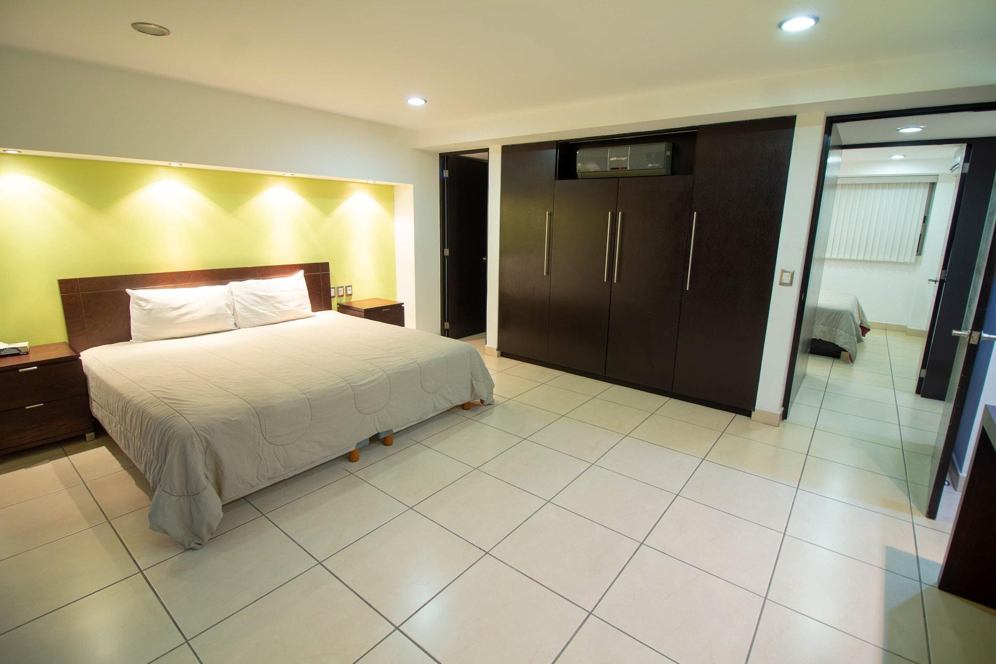 Ramada By Wyndham Acapulco Hotel & Suites Dış mekan fotoğraf