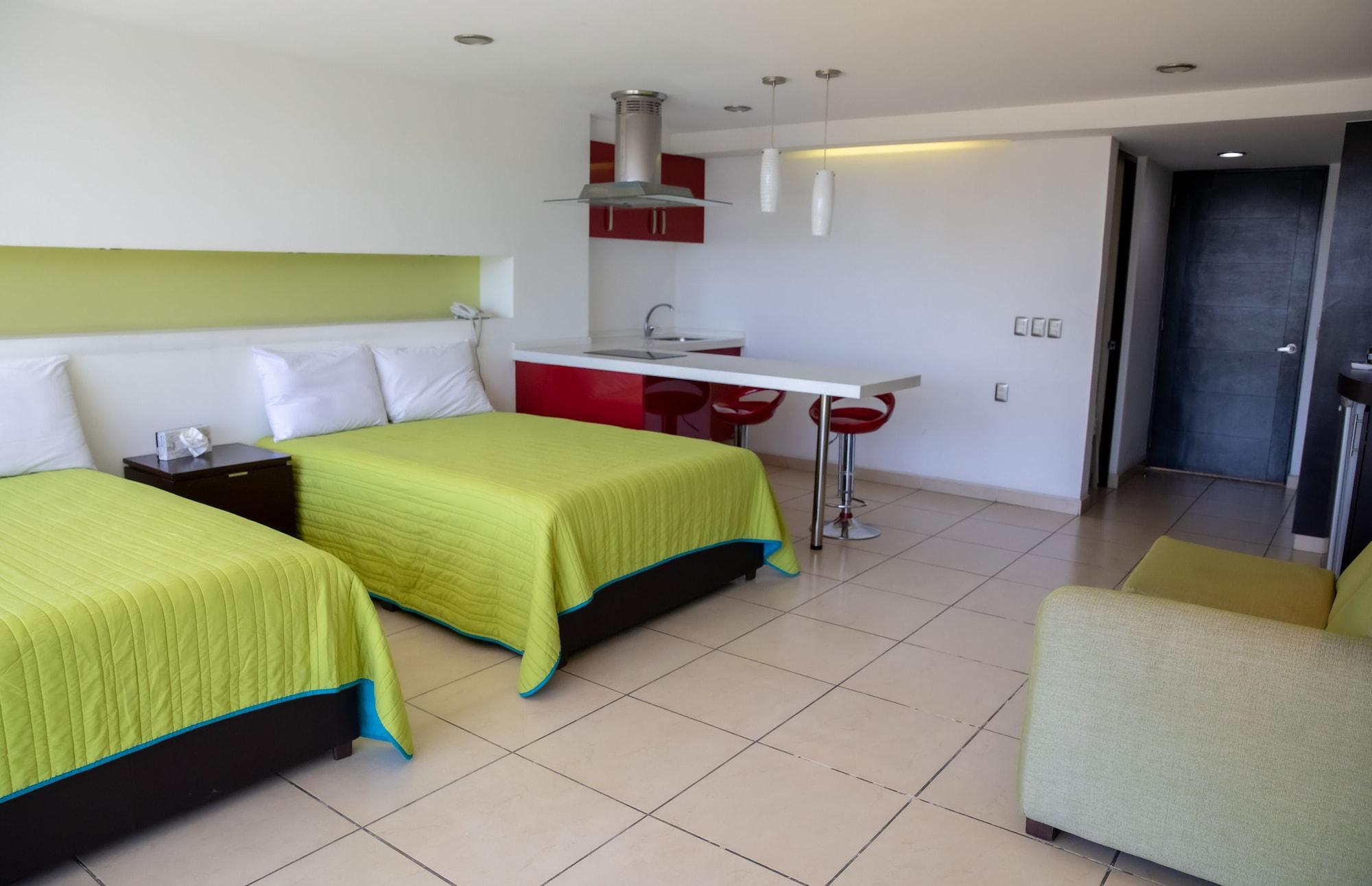Ramada By Wyndham Acapulco Hotel & Suites Dış mekan fotoğraf