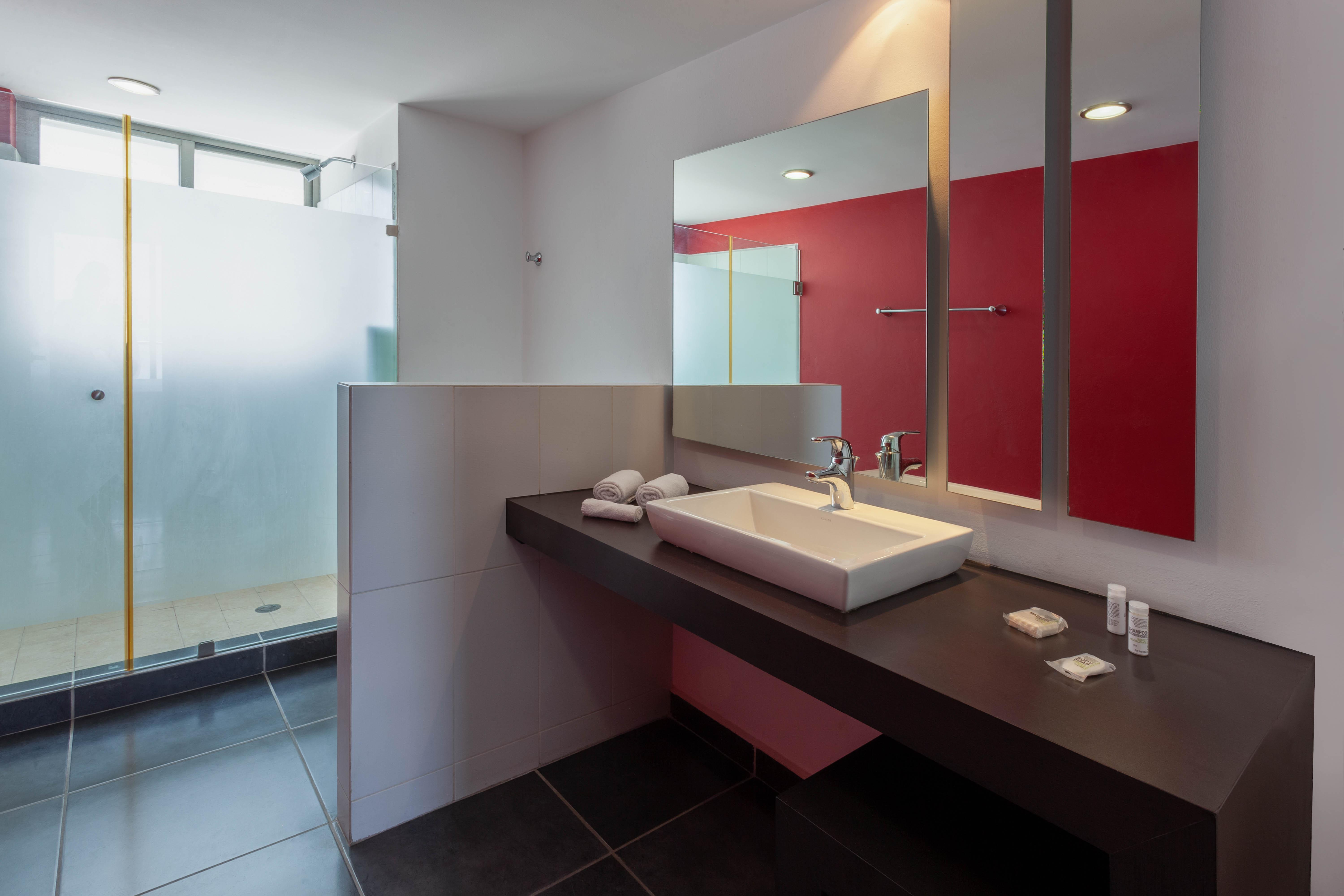 Ramada By Wyndham Acapulco Hotel & Suites Dış mekan fotoğraf