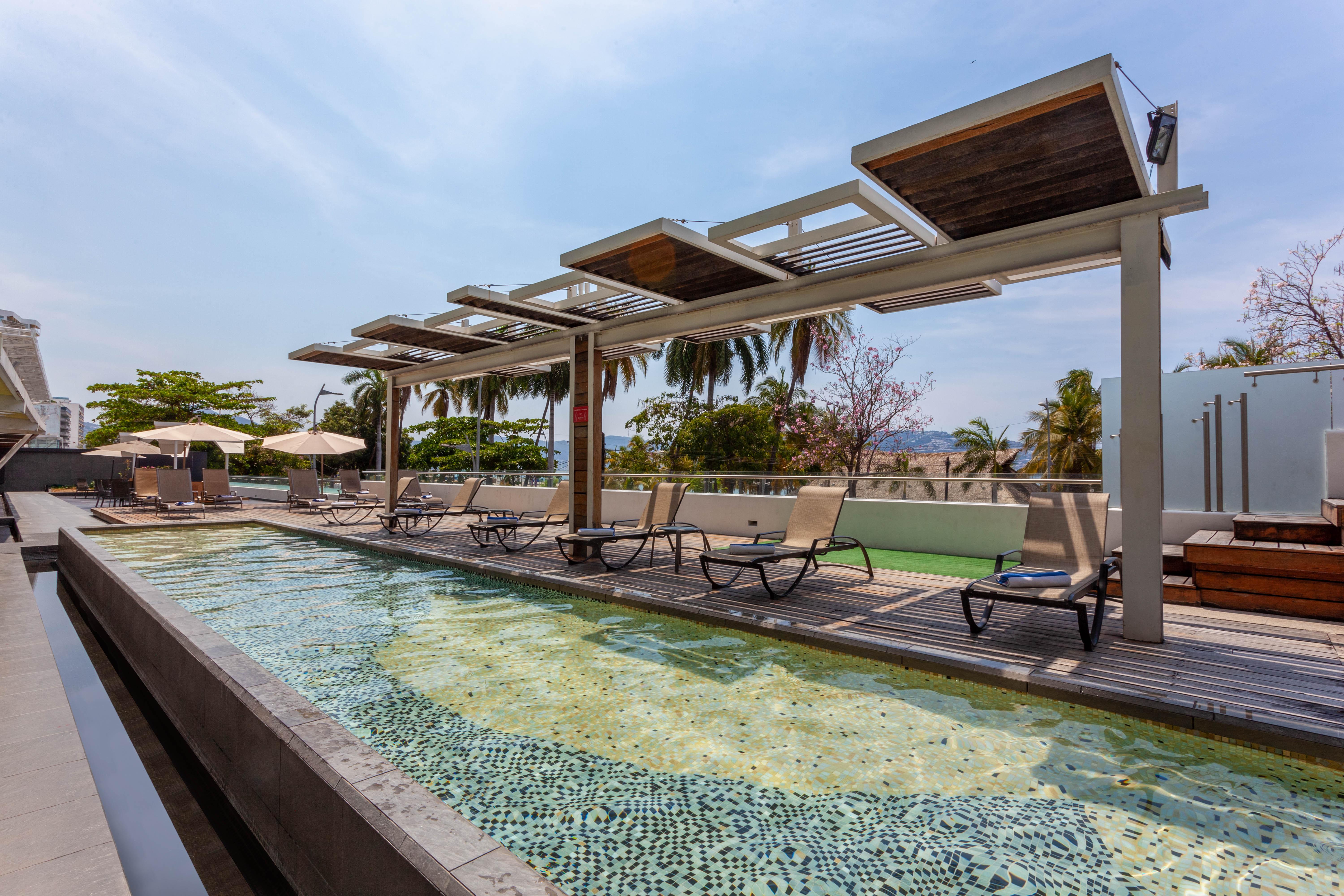 Ramada By Wyndham Acapulco Hotel & Suites Dış mekan fotoğraf