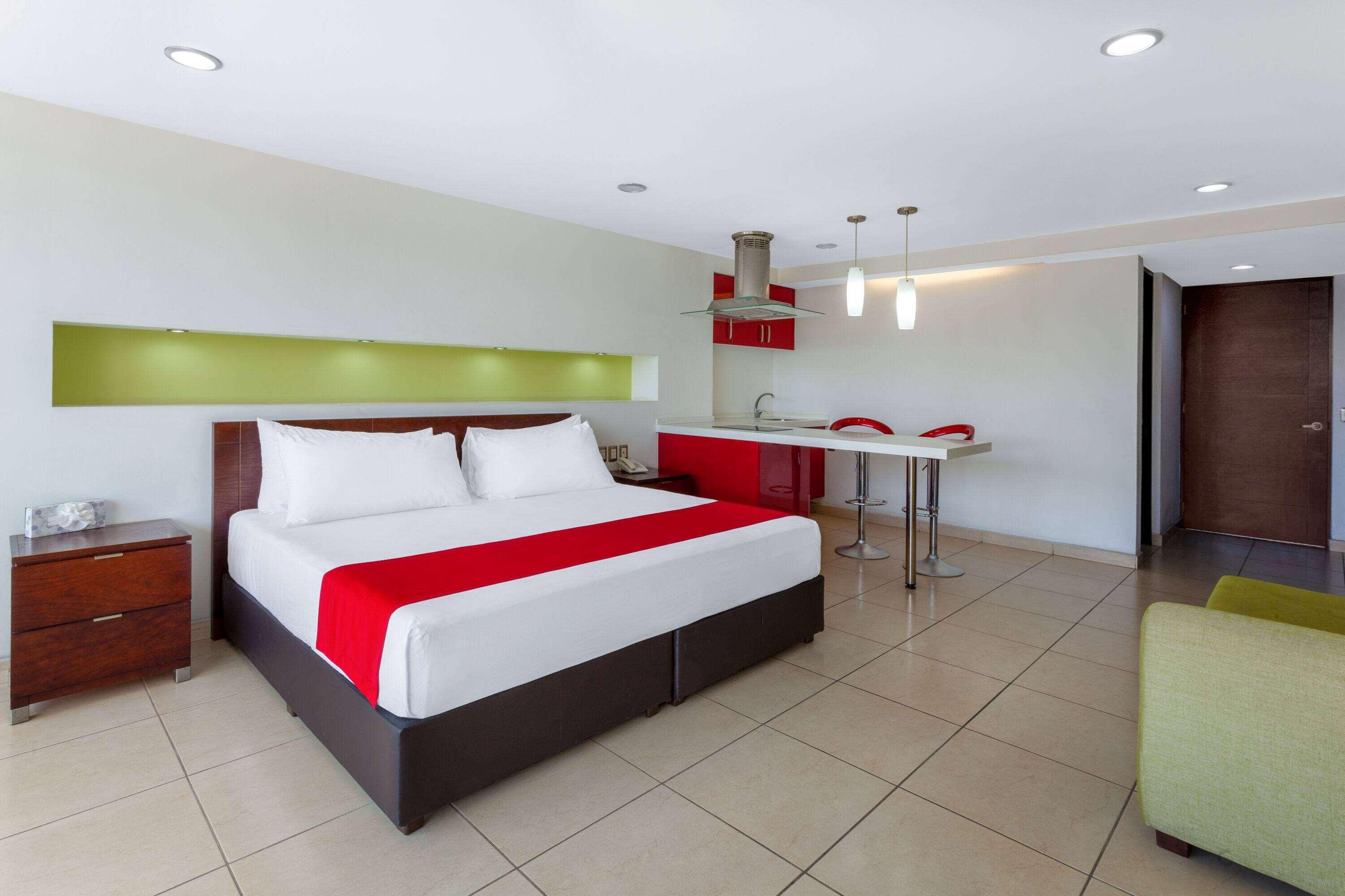 Ramada By Wyndham Acapulco Hotel & Suites Dış mekan fotoğraf