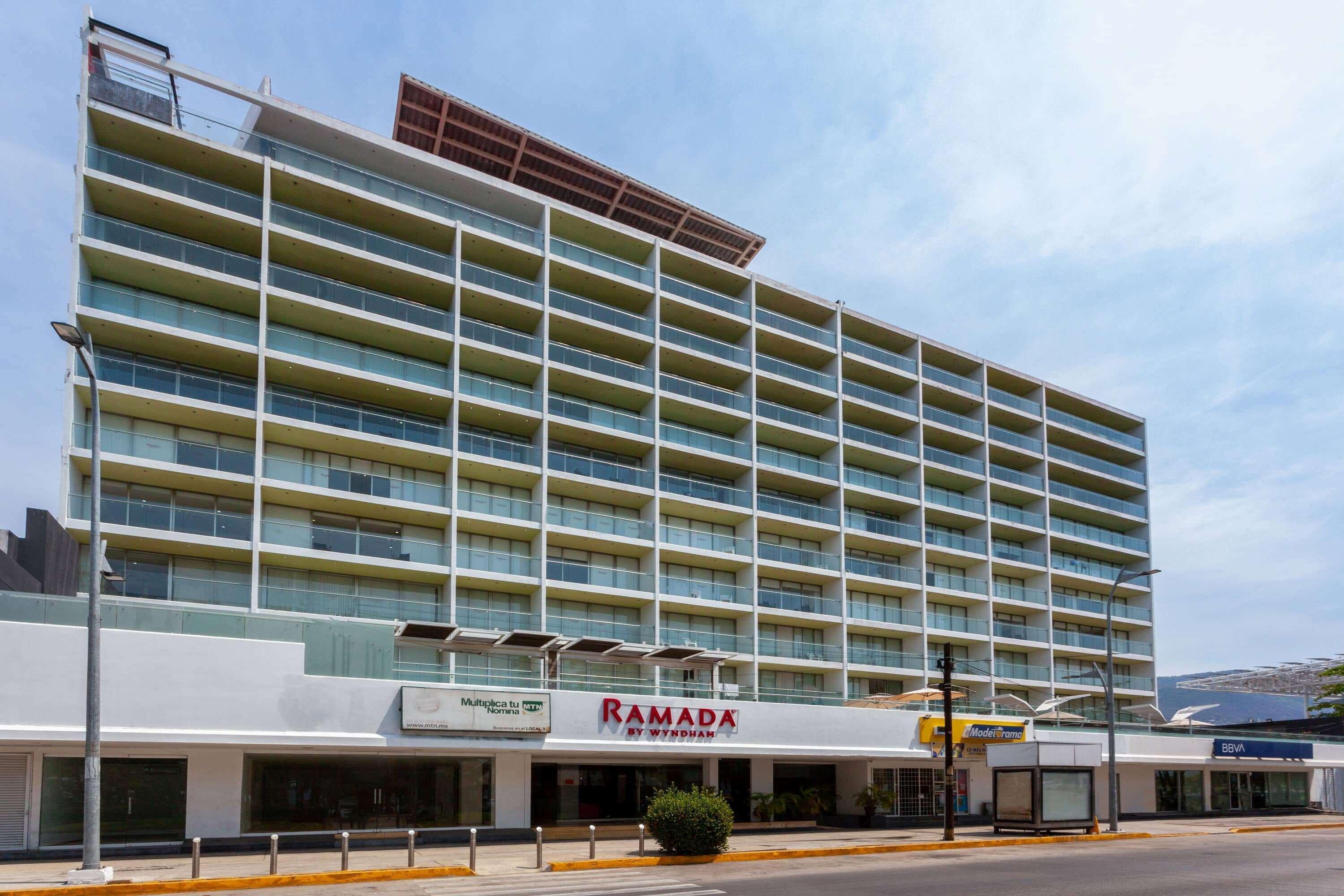 Ramada By Wyndham Acapulco Hotel & Suites Dış mekan fotoğraf