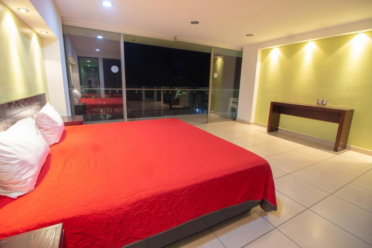 Ramada By Wyndham Acapulco Hotel & Suites Dış mekan fotoğraf