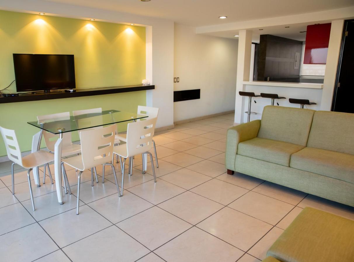 Ramada By Wyndham Acapulco Hotel & Suites Dış mekan fotoğraf